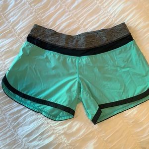 Women’s Lululemon shorts